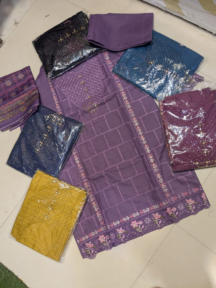 Elegant Lavender Purple Embroidered 3-Piece Lawn Suit with Chiffon Dupatta